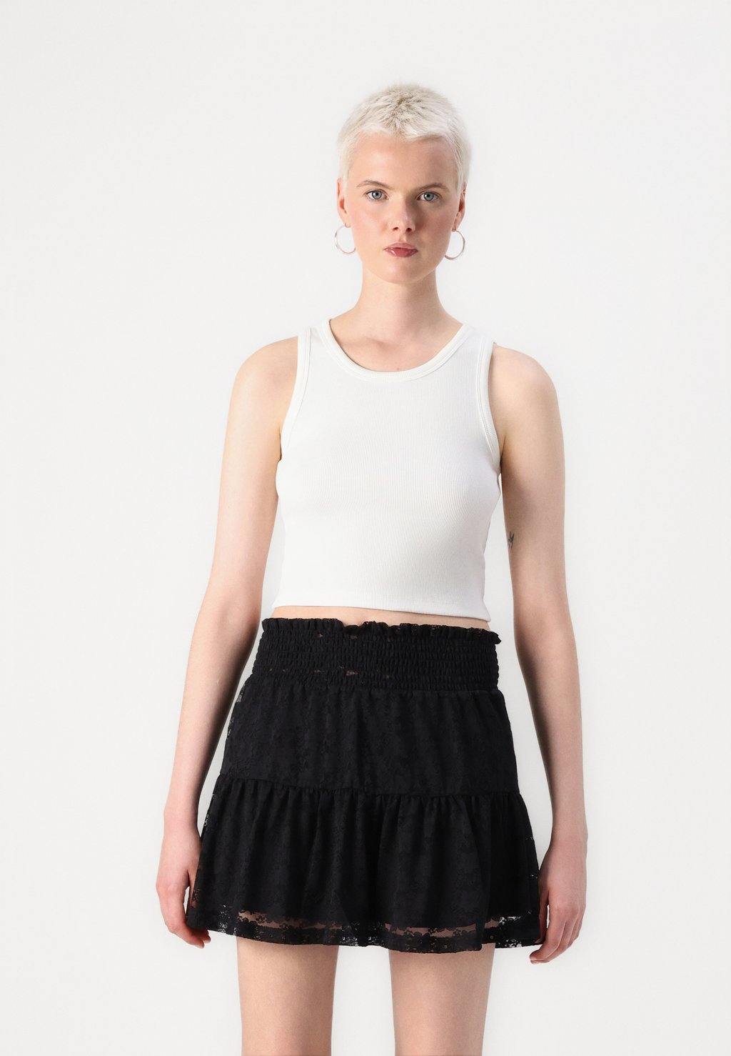 

Топ VMCHLOE CROP TANK Vero Moda, белый