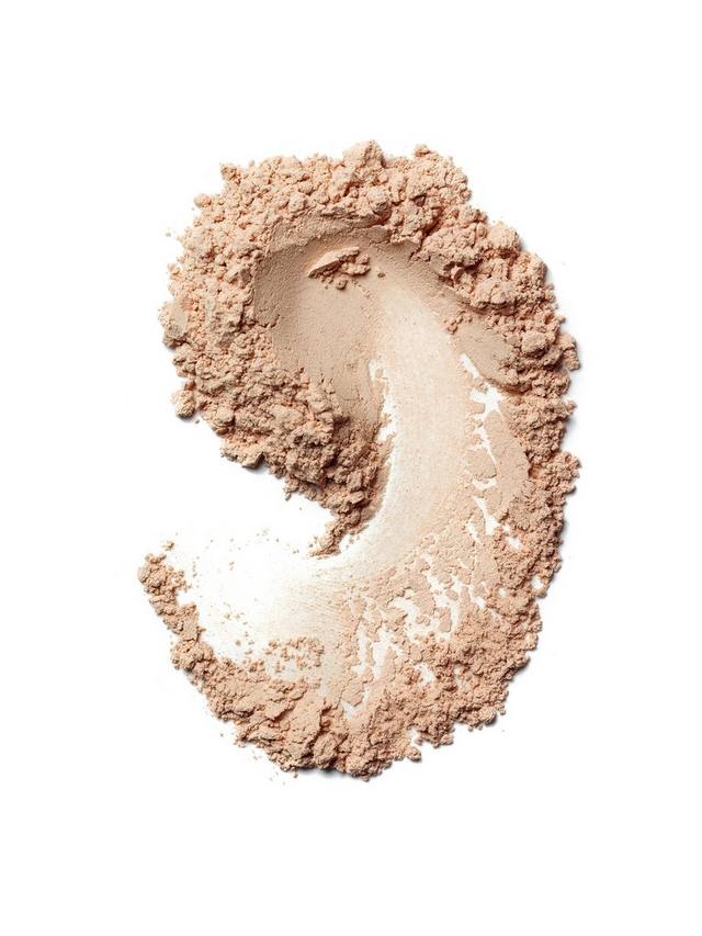 Тональная пудра Skin Weightless Powder Foundation Bobbi Brown, Warm Porcelain — фото 2