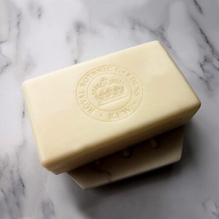 The English Soap Company Мыло с маслом ши «Розовый лотос» и экстрактом ананаса Королевского ботанического сада Кью, 240 г — фото 3