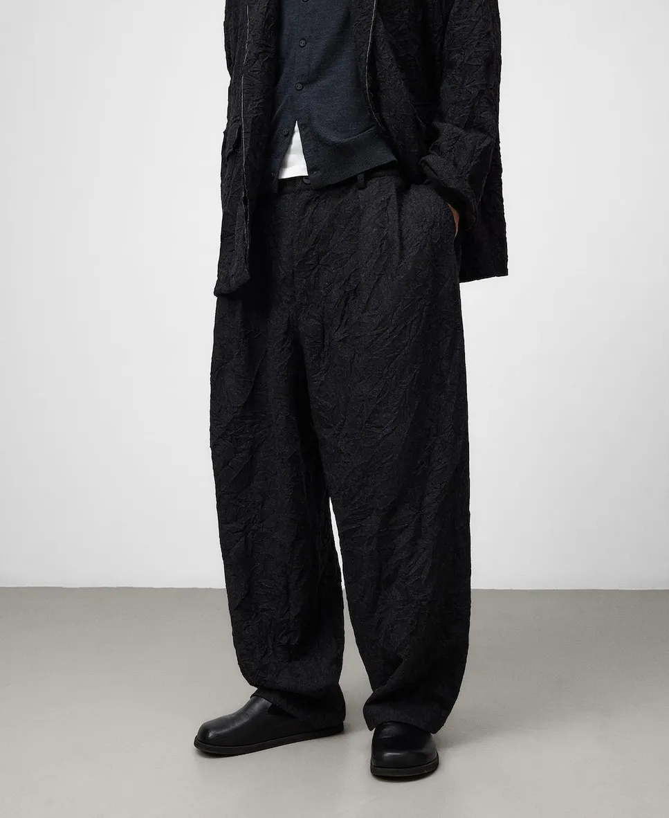 

Мужские спортивные штаны с застежкой на пуговицу и эффектом смятости Adolfo Dominguez, темно-серый