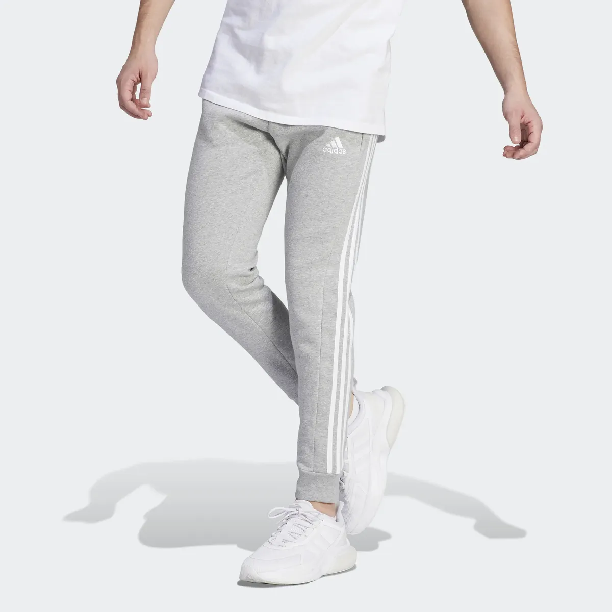 

Спортивные брюки Adidas Sportswear "ESSENTIALS 3-STRIPES SLIMFIT PANTS" (1 шт.), серый