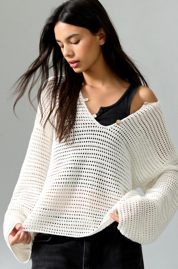 

Ажурный джемпер с пуговицами Pull And Bear, белый