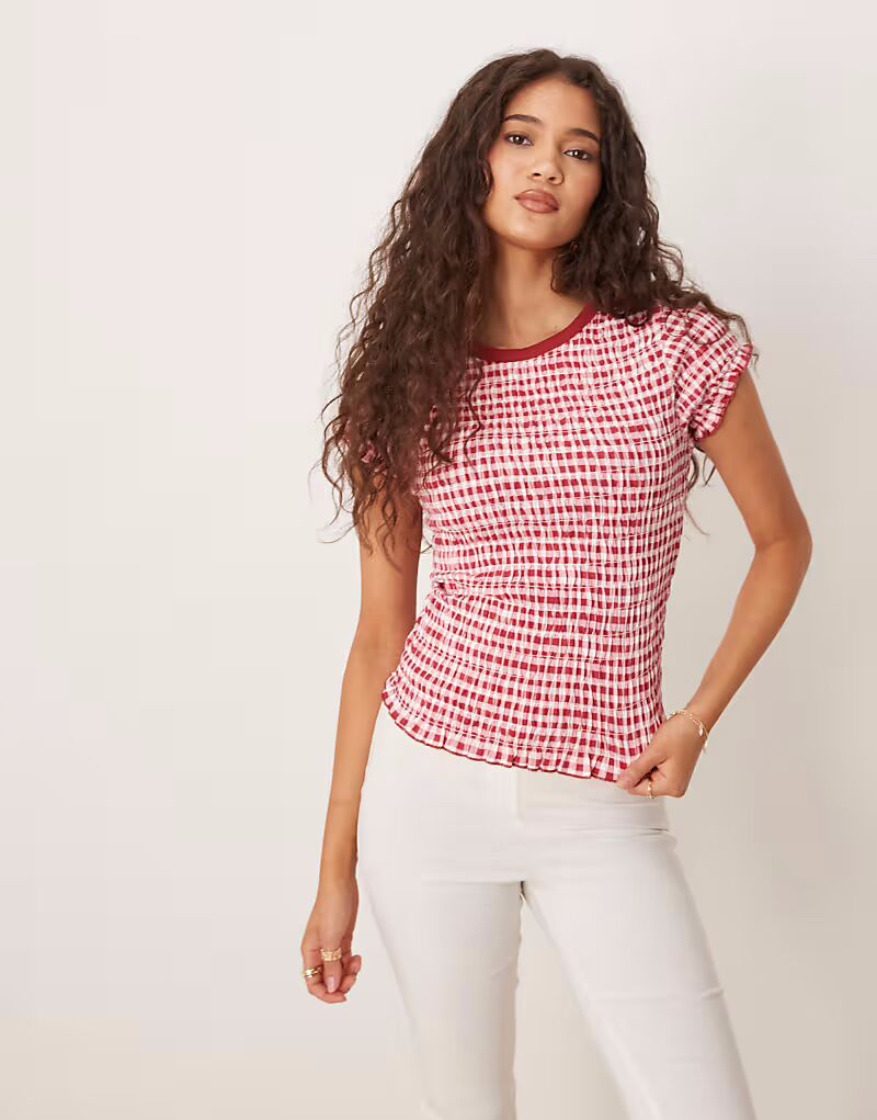 

Футболка ASOS DESIGN с присборенной резинкой в ​​красную клетку