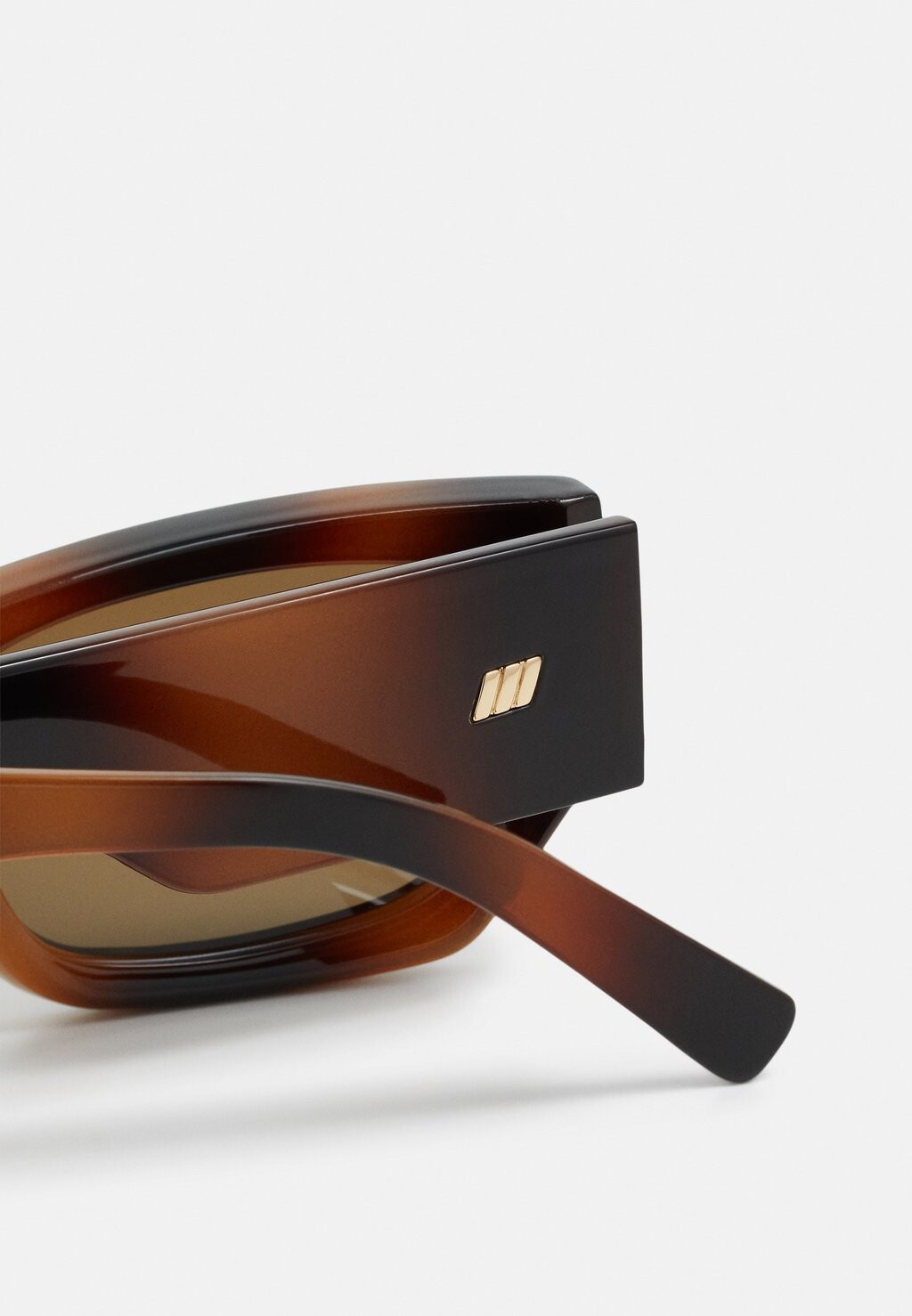 

Солнцезащитные очки BEACHCOMBER UNISEX Le Specs, коричневый