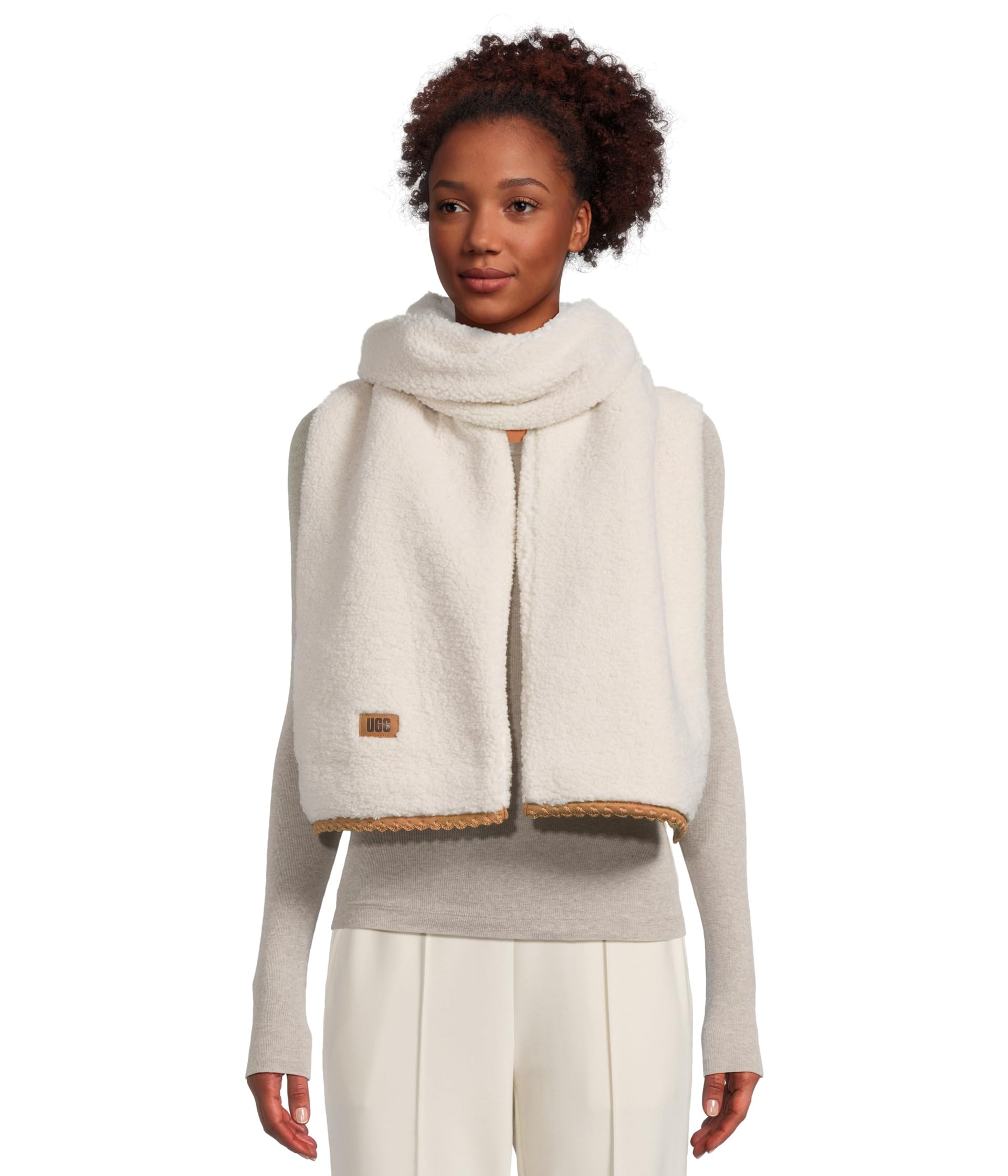 

Шарф UGG Uggfluff Scalloped Scarf, цвет Nimbus