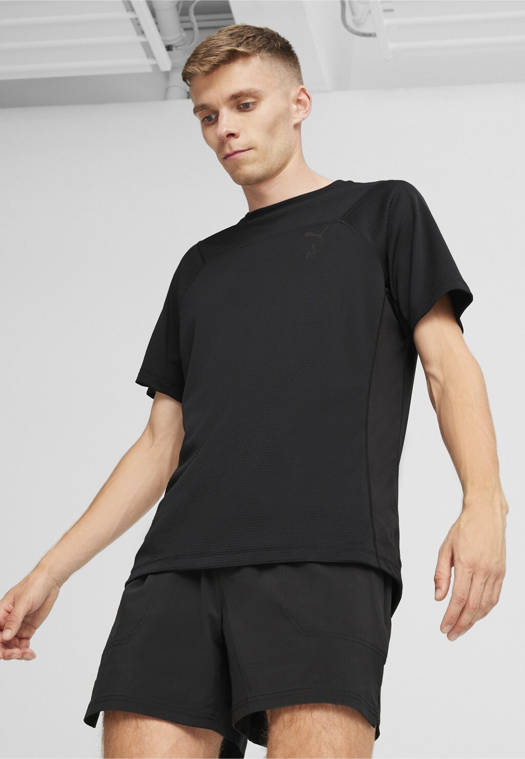

Базовая футболка Seasons Puma, черная