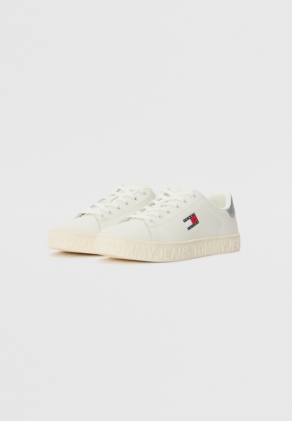 Низкие кеды LOGO OUTSOLE SNEAKER Tommy Jeans, кремовый — фото 2