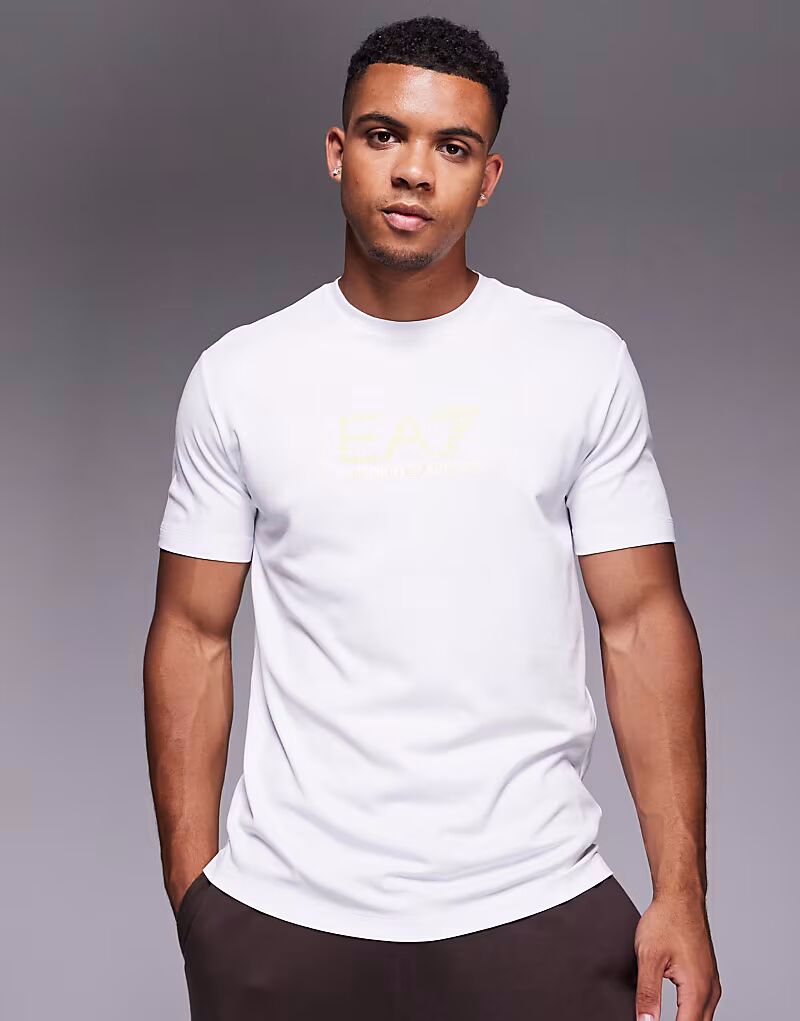 

Футболка Armani с золотым логотипом белого цвета Ea7