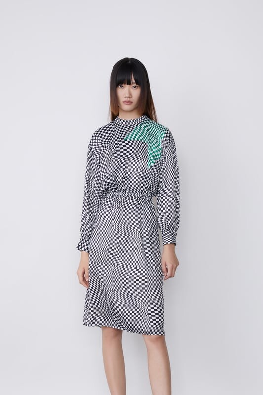 

Платье Lily в клетку Lily Apparel, черный