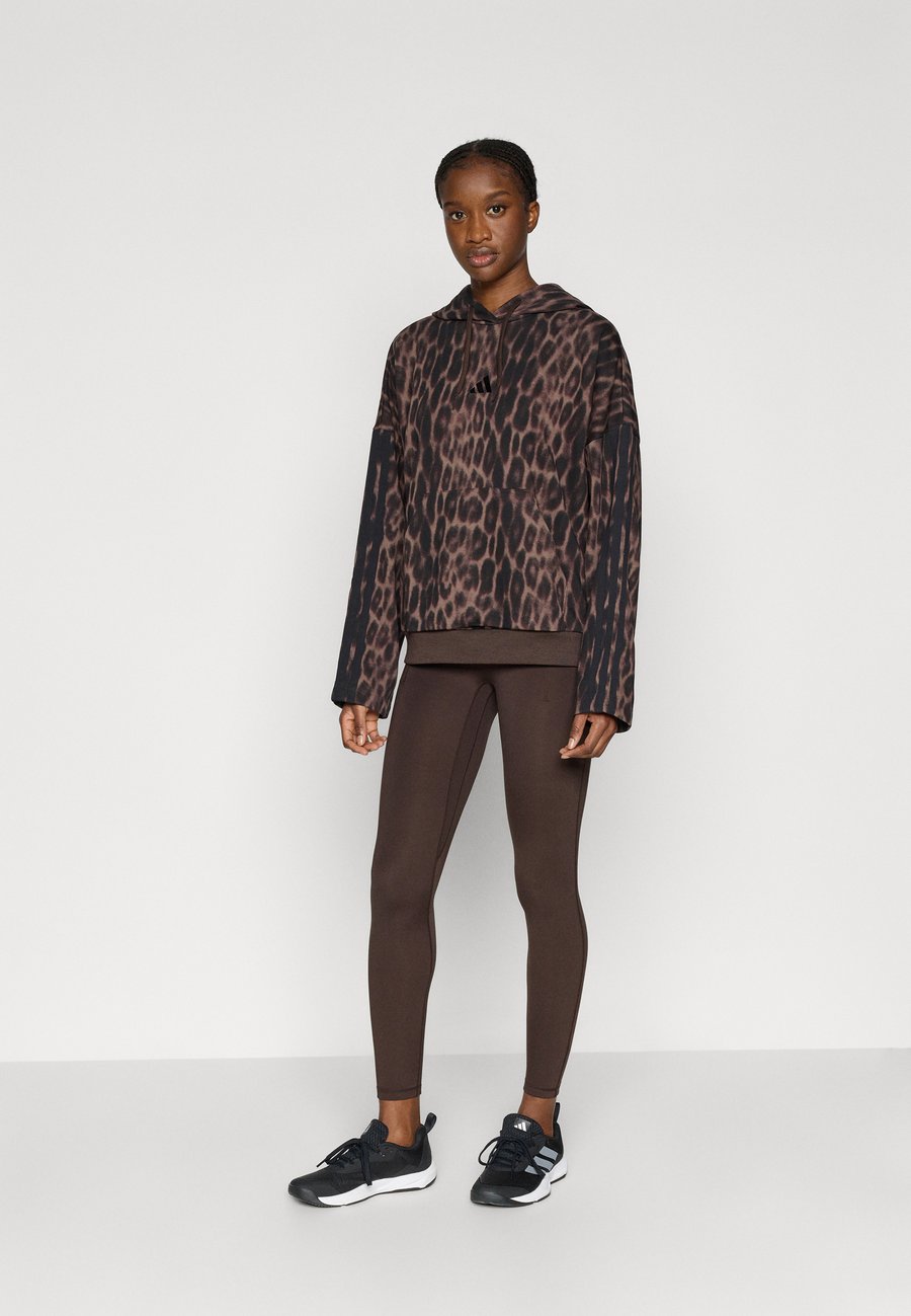 Леггинсы Adidas Performance 3 STRIPES STUDIO ALL ME 7/8 LEGGINGS, Aurora Coffee/Brown — фото 2