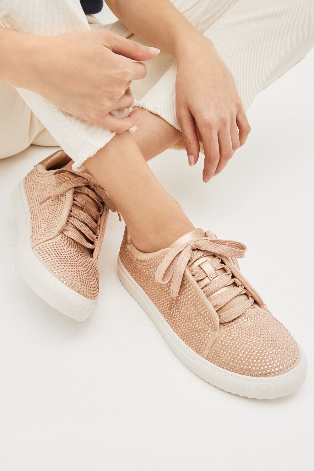 

Спортивные кроссовки Forever Comfort Bling на шнуровке и толстой подошве Next, розовый