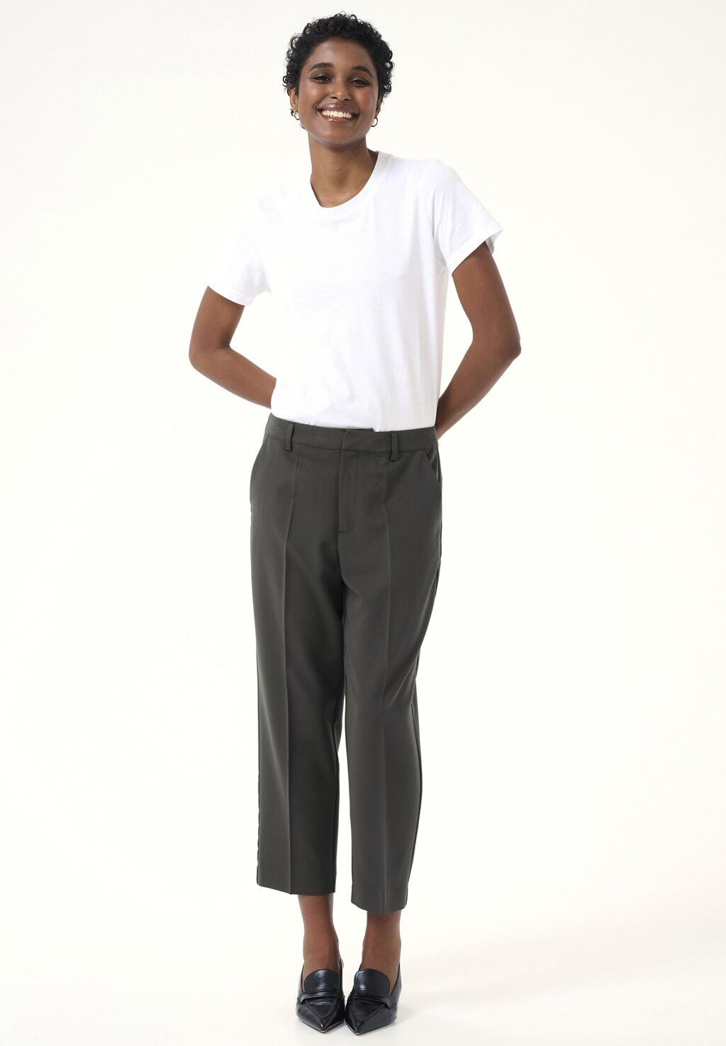 

Тканевые брюки SAKURA CROPPED ZIPPER Kaffe, черный