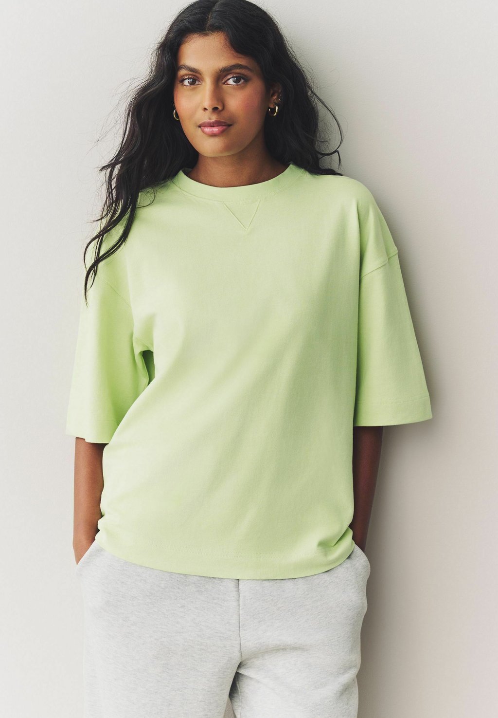 

Базовая футболка SHORT SLEEVE SOFT TOUCH PEACHED FEEL HEAVYWEIGHT Next, зеленый