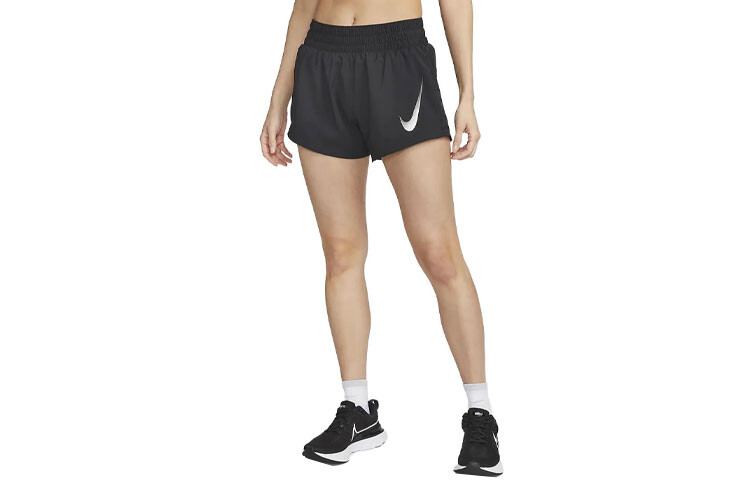 

Повседневные шорты женские черные Nike