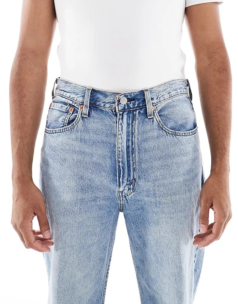 Джинсы Levi's 565 свободного кроя, светлого цвета — фото 4