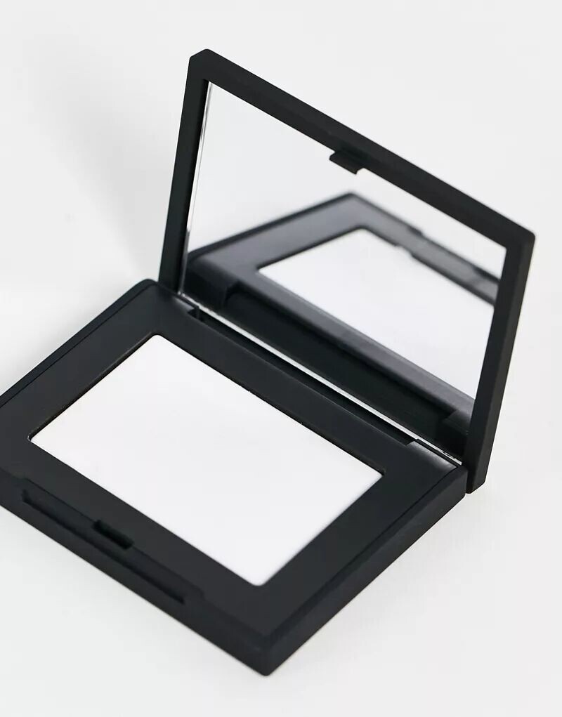 NARS – Светоотражающая мини-компактная пудра для фиксации — фото 3