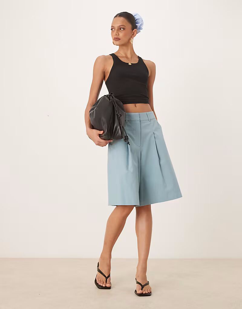 

Длинные шорты-сафари с защипами спереди ASOS DESIGN бирюзового цвета