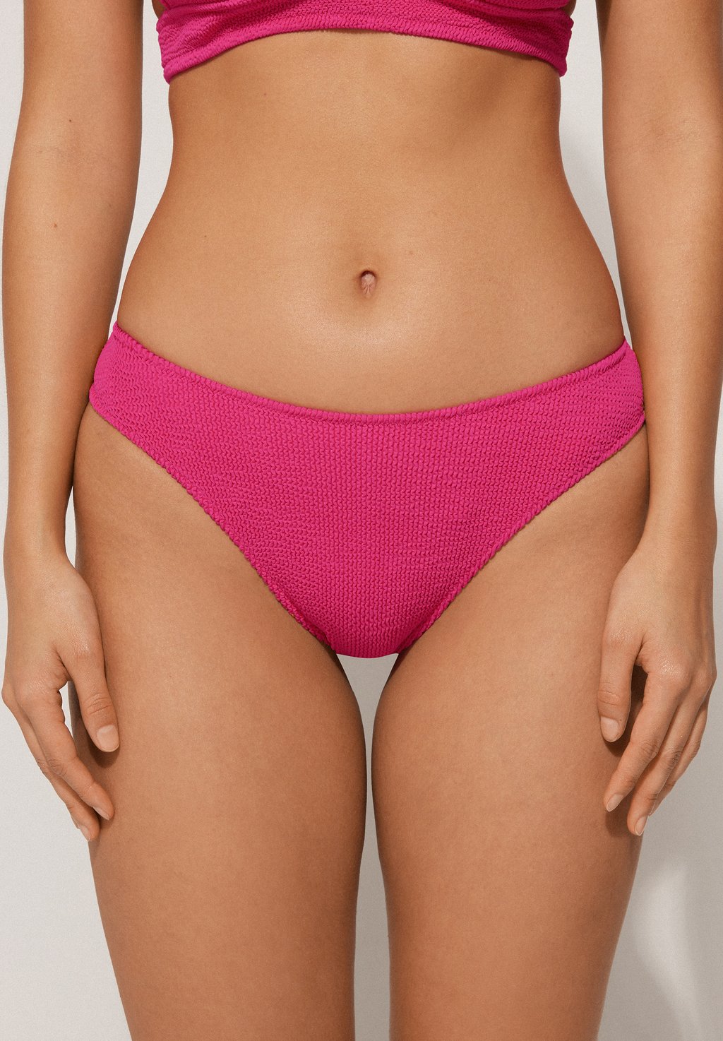 

Плавки бикини BRASILIAN LOOP WAVY Tezenis, неоново-розовый