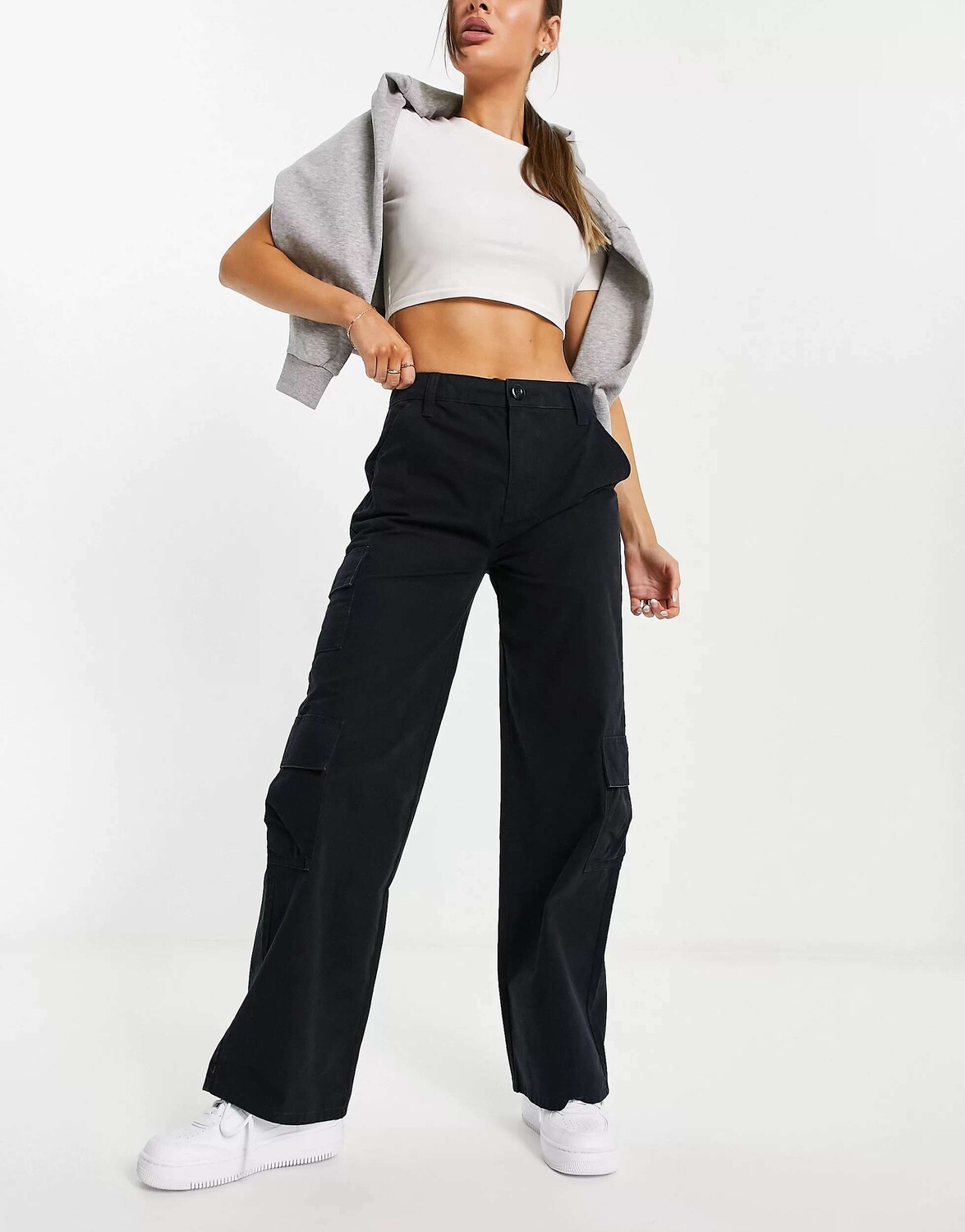 

Черные оверсайз-брюки-карго с несколькими карманами ASOS, Черный, Черные оверсайз-брюки-карго с несколькими карманами ASOS