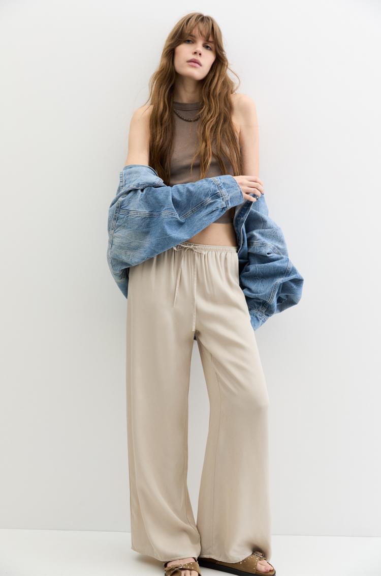 

Атласные джоггеры Pull And Bear, бежевый