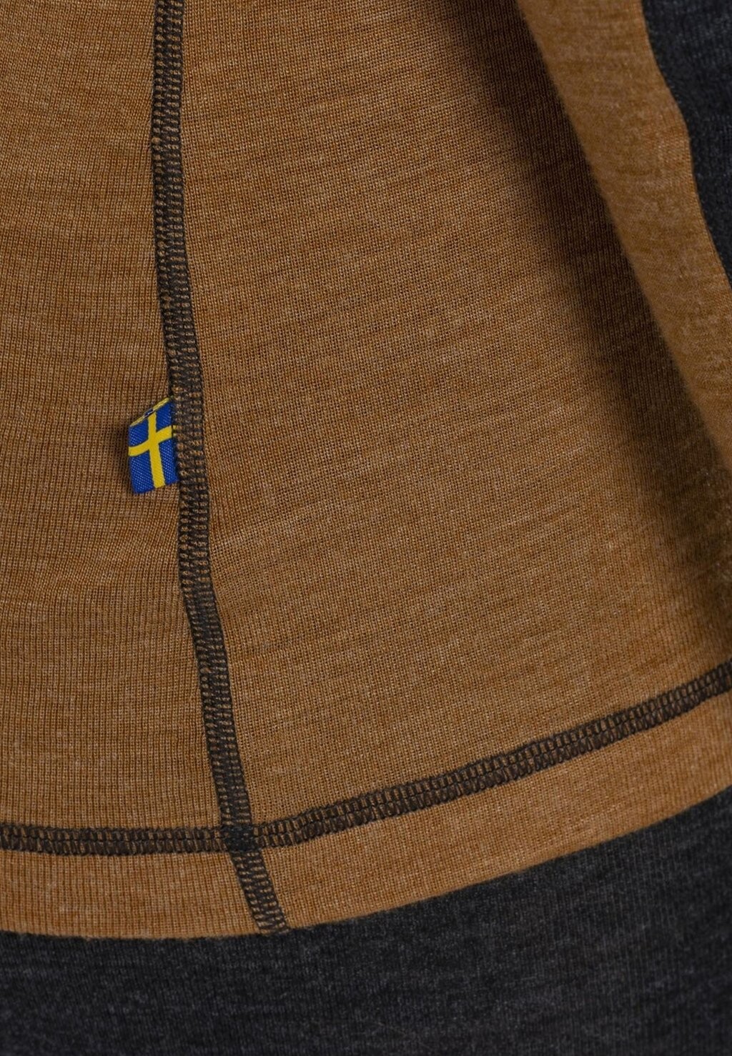 

Топ с длинными рукавами HIMALAYA CREWNECK W Swedemount, коричневый