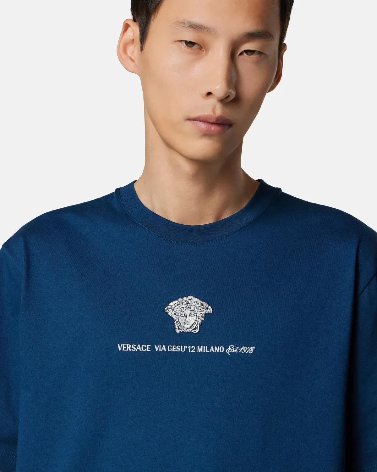Футболка Milano с вышитой Медузой VERSACE, синий — фото 4