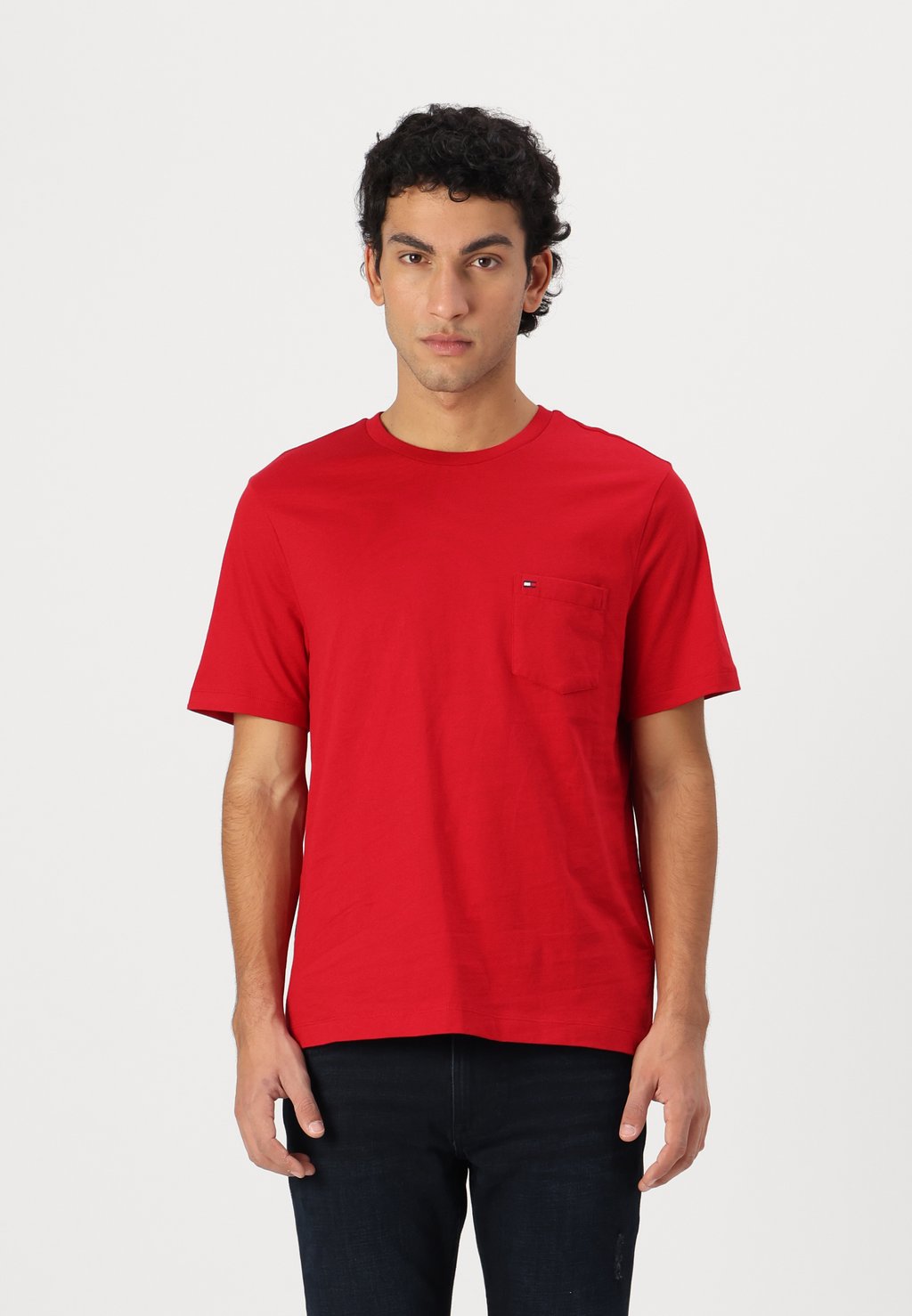

Базовая футболка ESSENTIAL SOLID POCKET TEE Tommy Hilfiger, красный