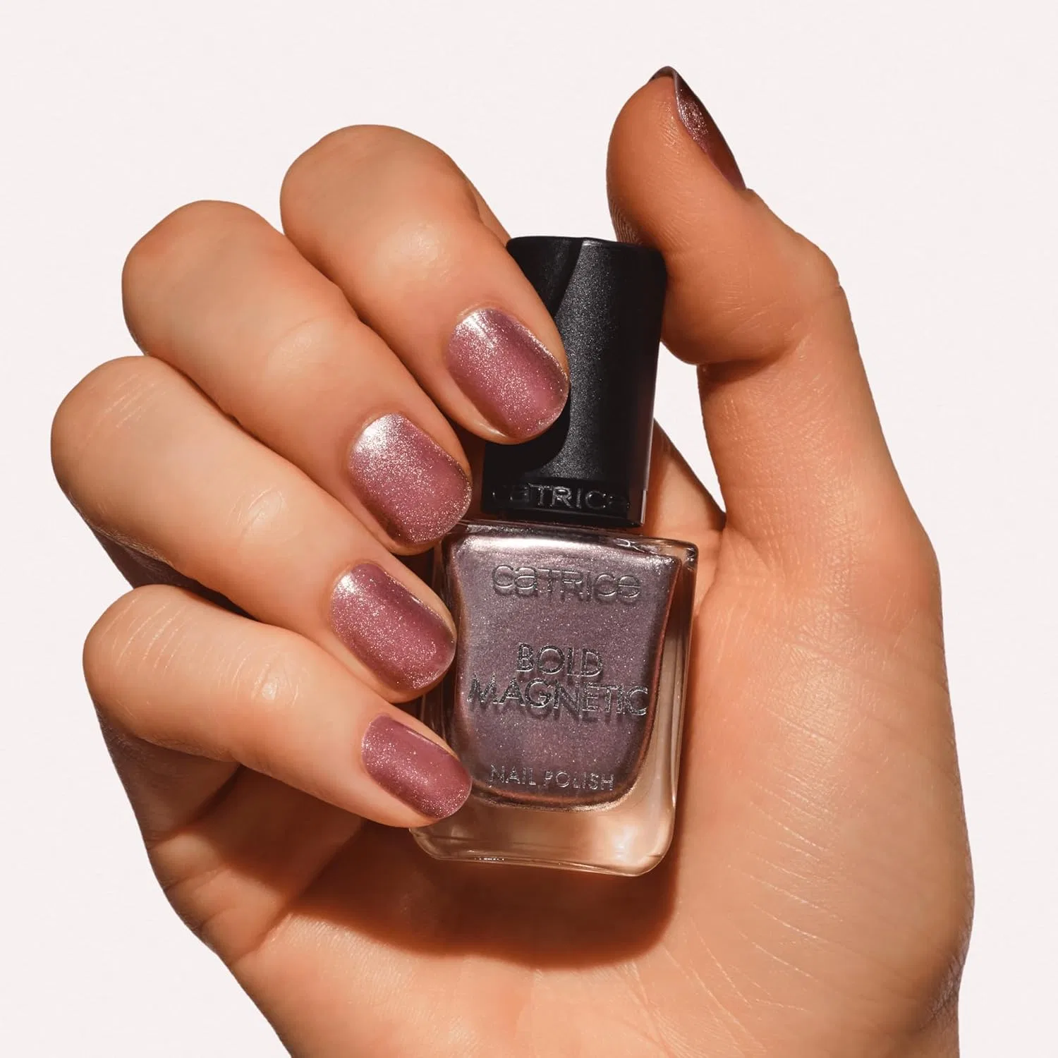 Набор из 3 магнитных лаков для ногтей Catrice Bold Magnetic Nail Polish №020, розовый Catrice, 020 Don'T Be So Clingy — фото 4