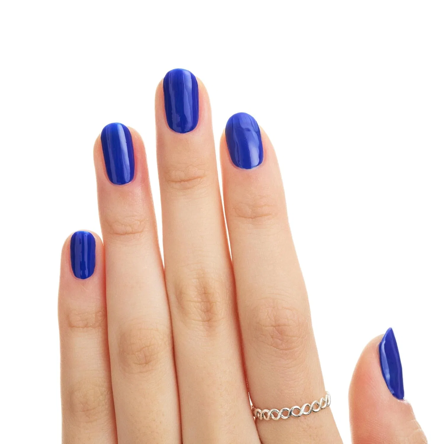 Гель-лак для ногтей «Gel Nail Colour» от Essence Cosmetics Essence, Blue — фото 4