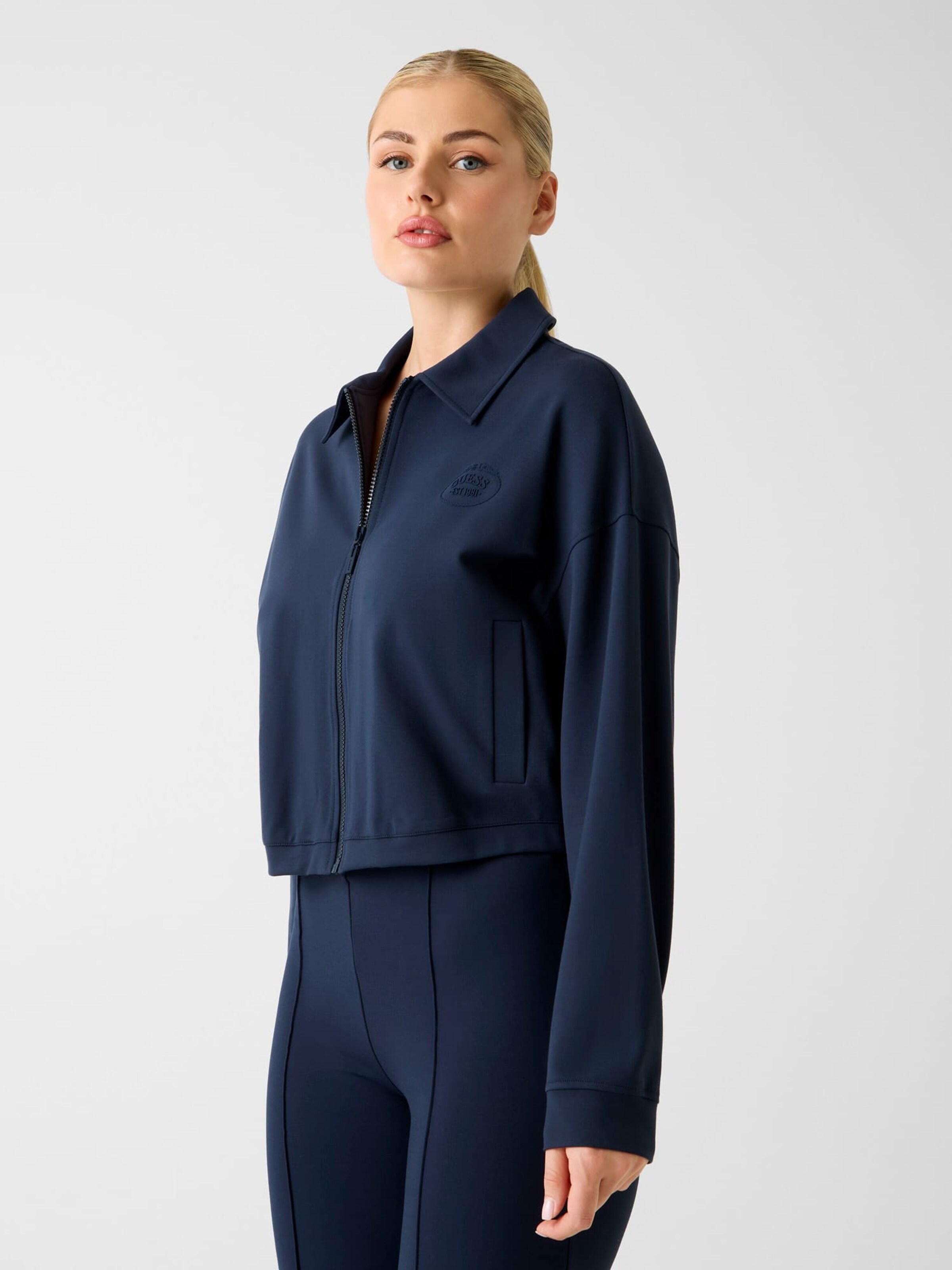 

GUESS Куртка для межсезонья в цвете Navy