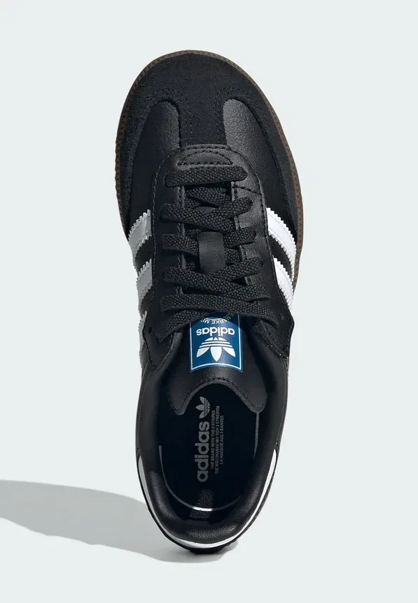 Кроссовки Adidas Originals, core black cloud white gum, черно-бело-желтый — фото 3