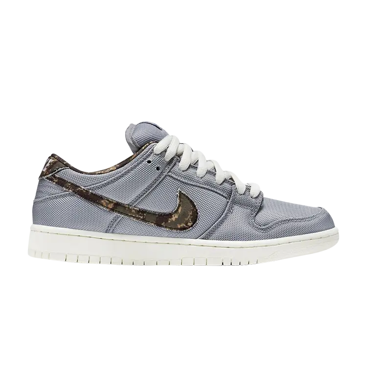 

Кроссовки Nike Dunk Low 'Digital Camo', серый
