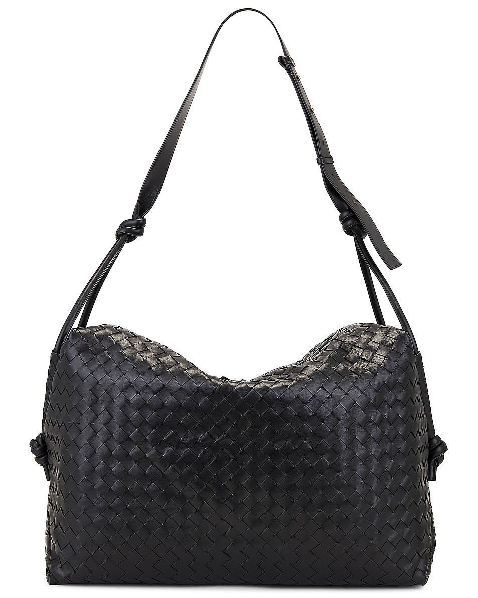 

Большая сумка через плечо с петлей Bottega Veneta, цвет Black & Muse Brass