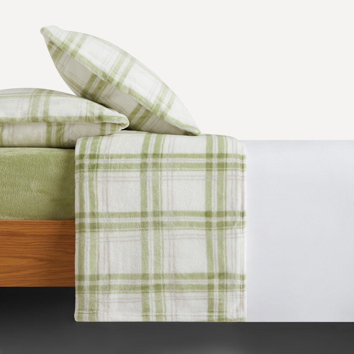 

Комплект простыней Ulpiano Extra Soft на резинке Basics El Corte Inglés, зеленый