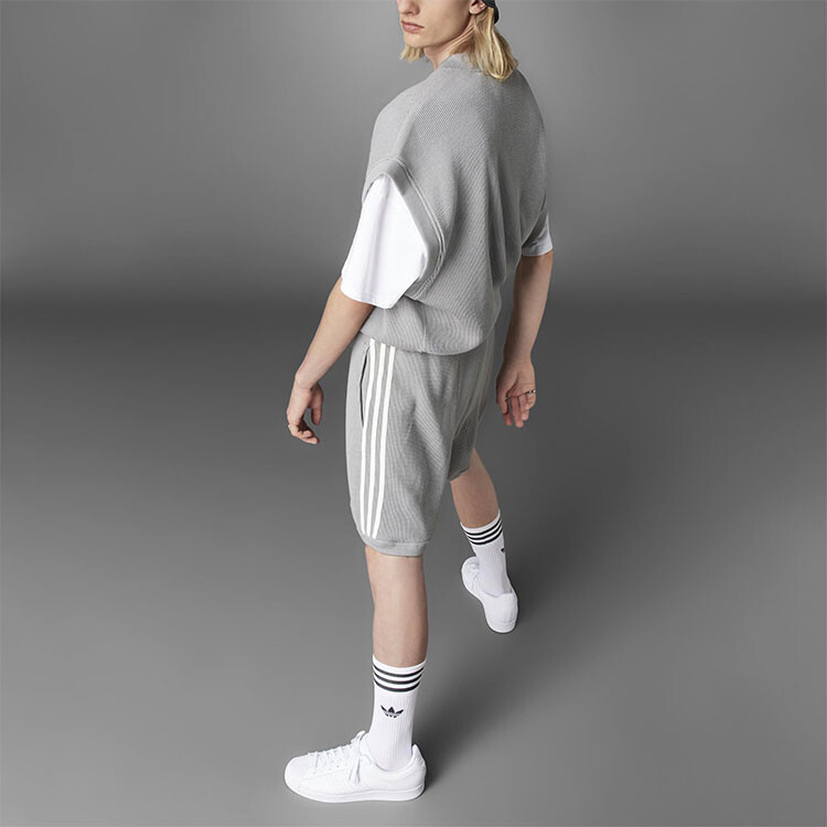 Повседневные шорты мужские серые Adidas Originals, серый — фото 3