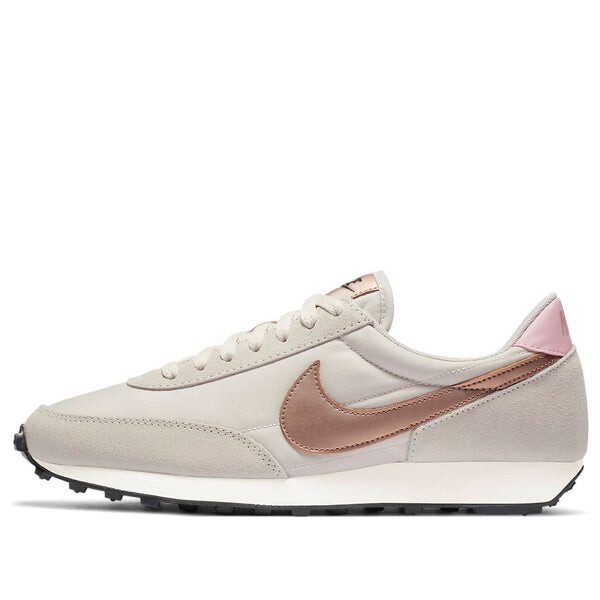 

Кроссовки рассвет Nike, коричневый