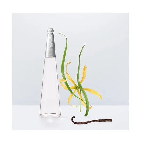 Парфюмерная вода для женщин ISSEY MIYAKE L'eau D'issey Intense — фото 2