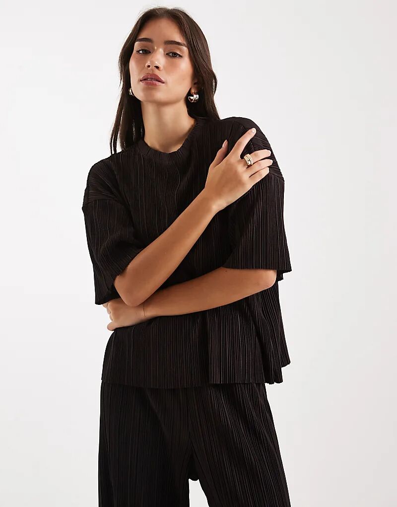 

ONLY свободный плиссированный топ шоколадно-коричневого цвета