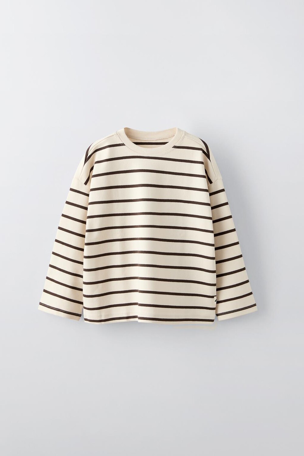 

Полосатая футболка с этикеткой ZARA, экрю