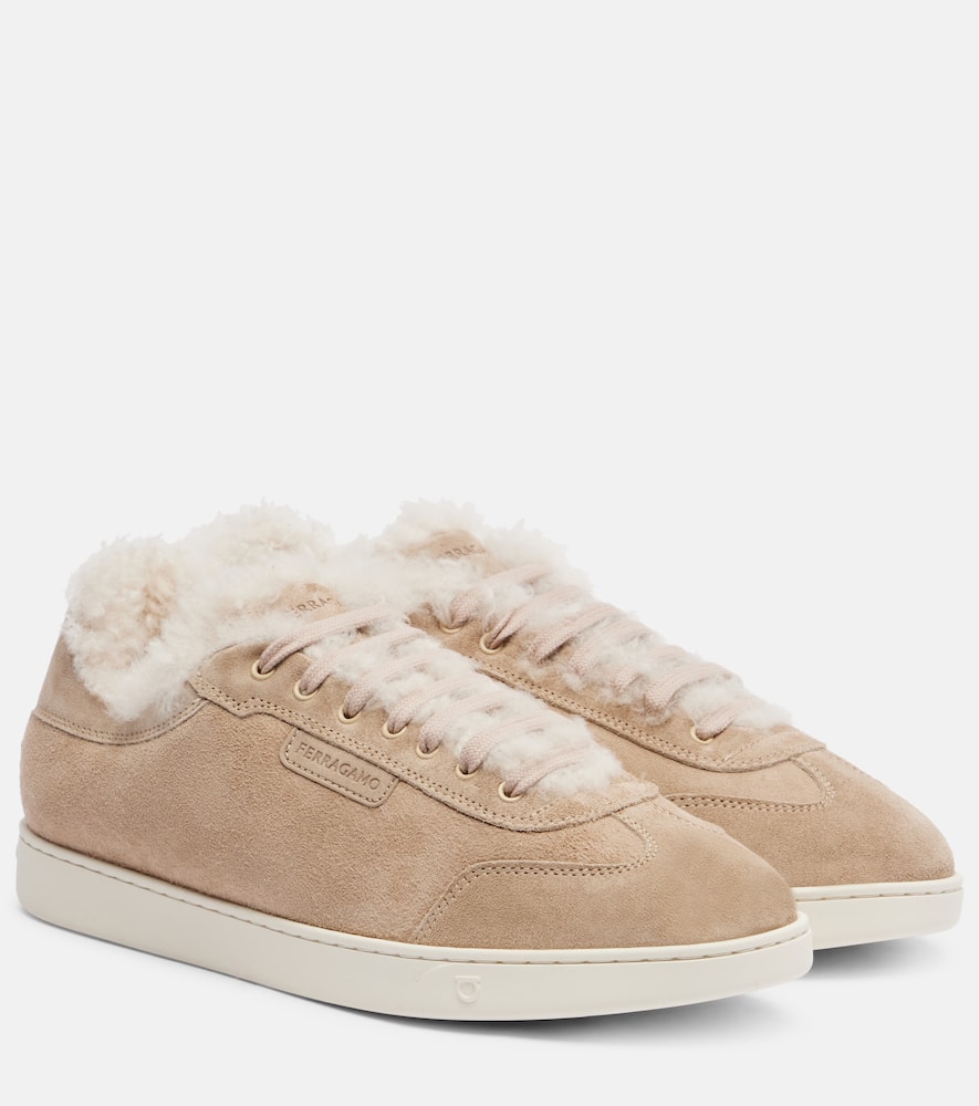 Замшевые кроссовки с овчиной внутри Ferragamo, Beige Nudo