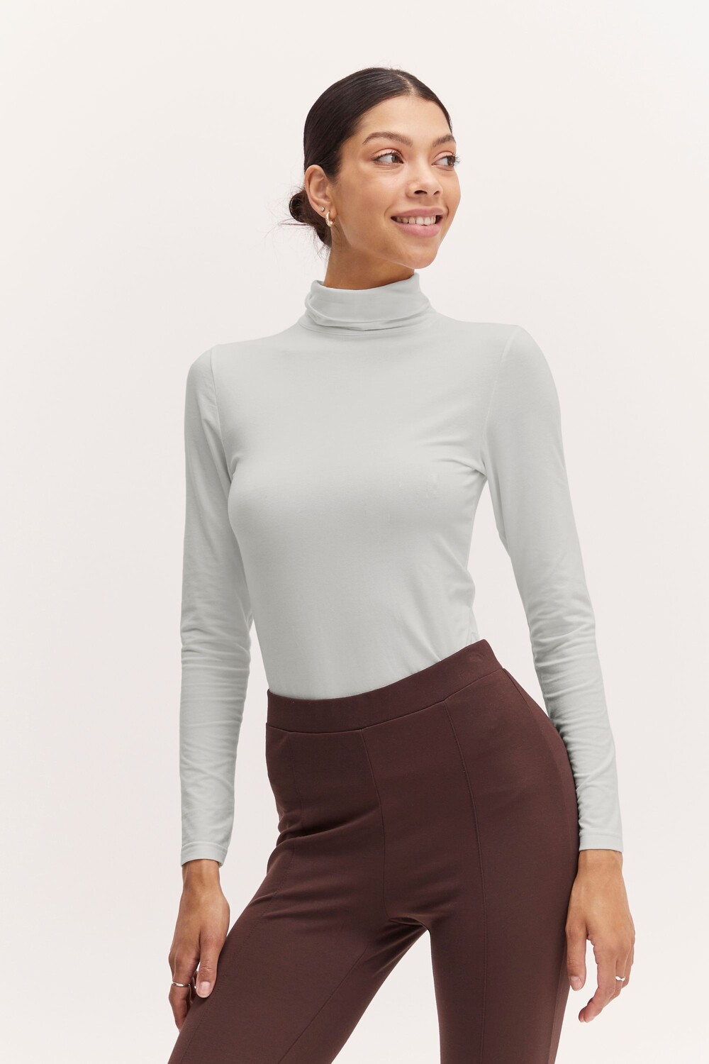 

Лонгслив b.young Pamila roll neck 20802565, натуральный