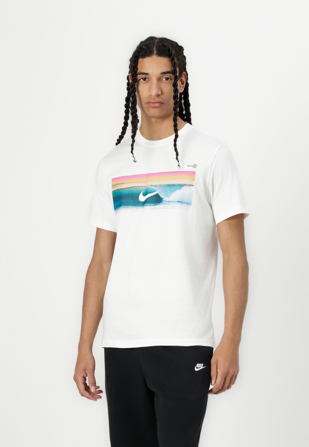 

Футболка с принтом TEE PHOTO Nike Sportswear, белый