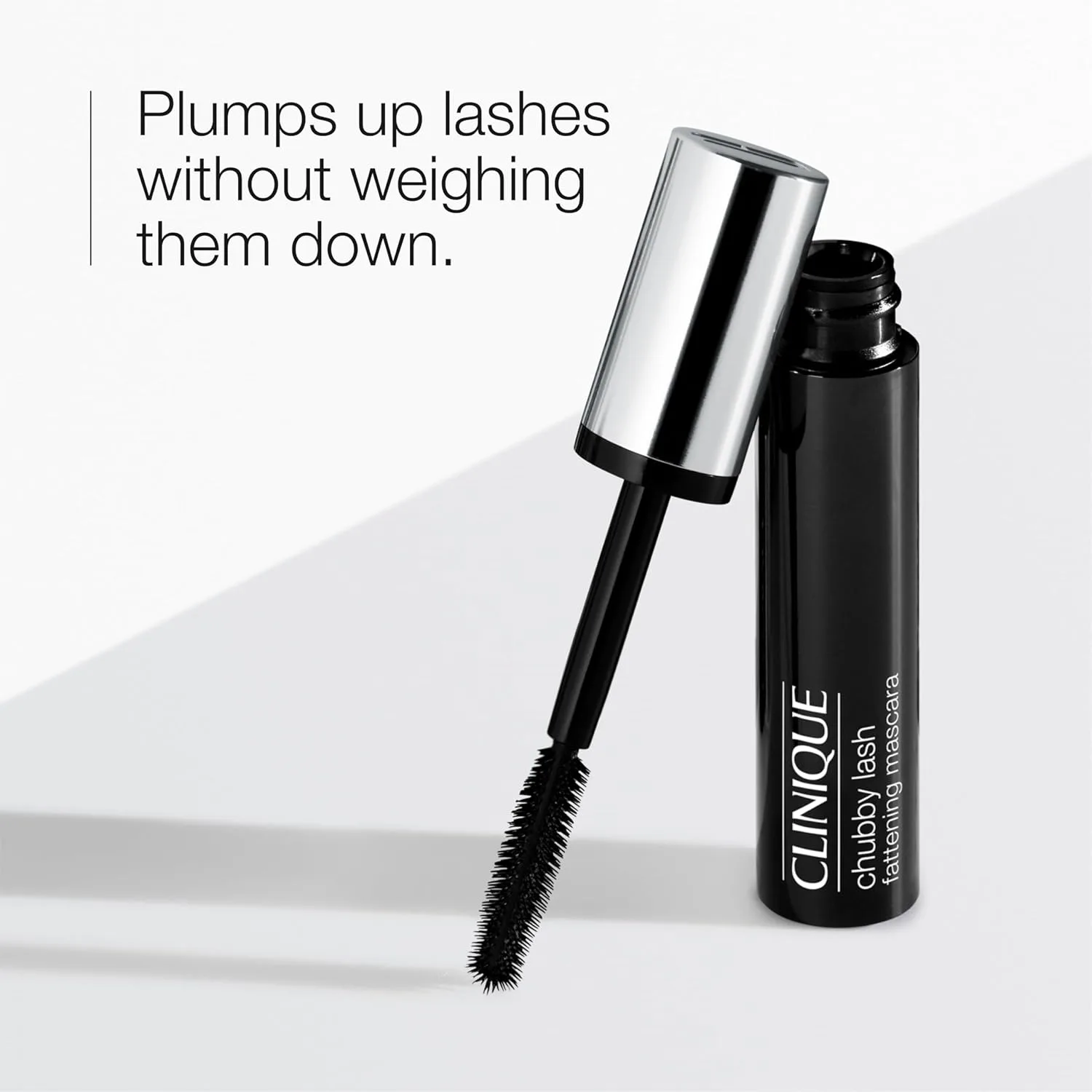 Тушь для ресниц Clinique Chubby Lash Fattening Mascara | Объем, длина + Безопасна для чувствительной кожи вокруг глаз, Jumbo Jet, 0,3 жидких унции, Jumbo Jet — фото 3