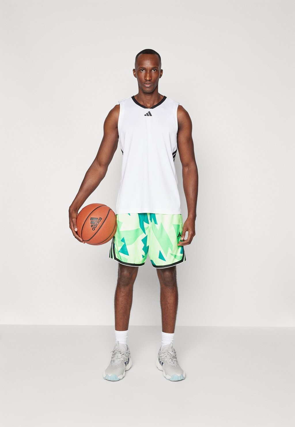 

Топ LEGENDS adidas Performance, белый