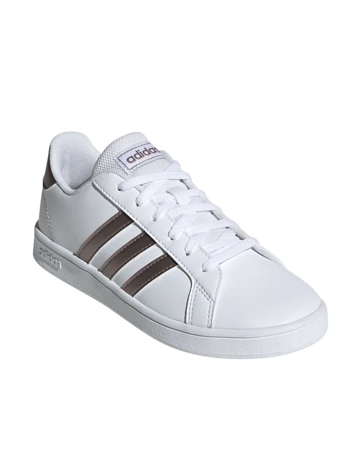 

Кроссовки на шнуровке adidas, белый
