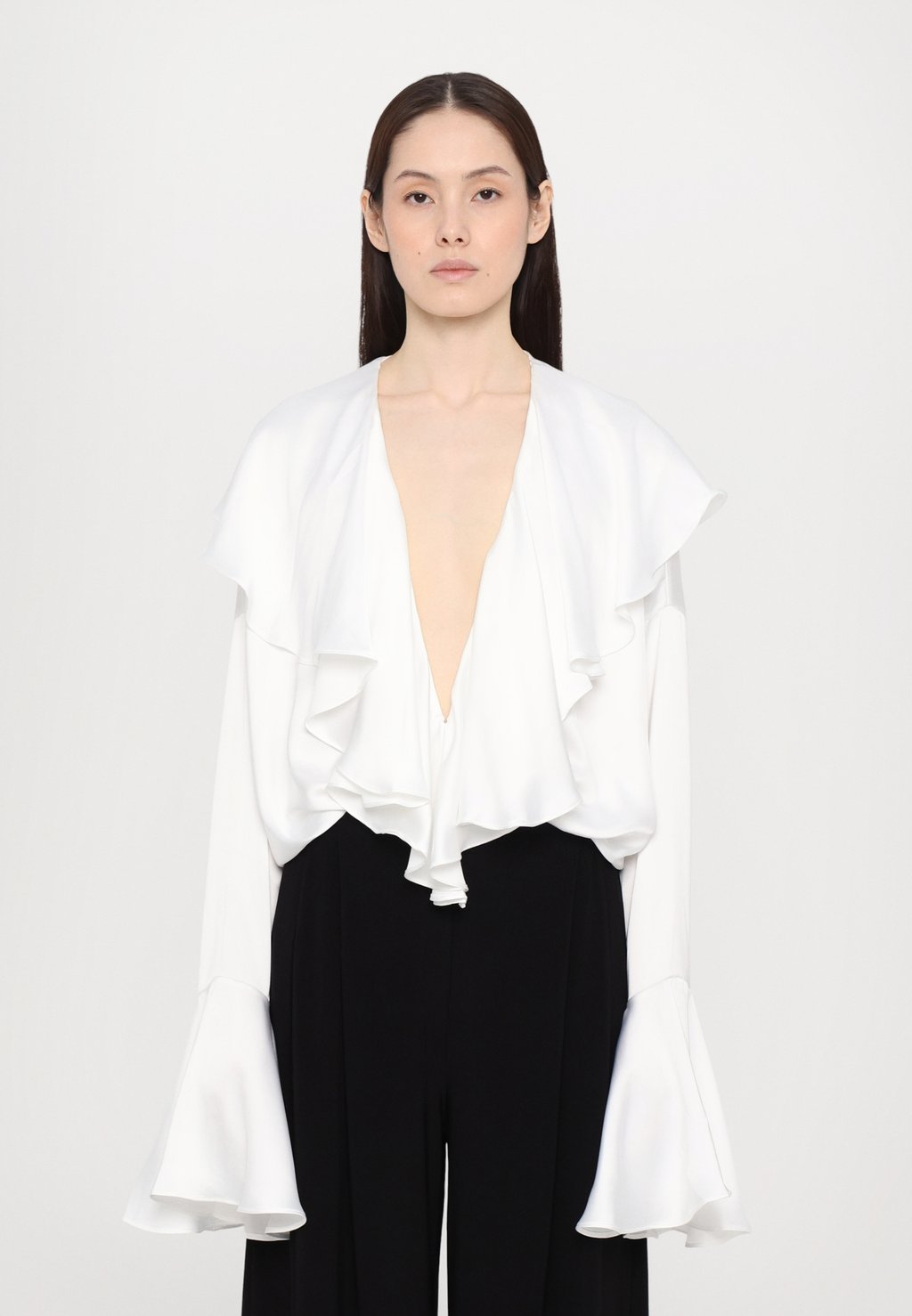 

Топ с длинными рукавами LONG SLEEVE DEEP RUFFLE Norma Kamali, белый