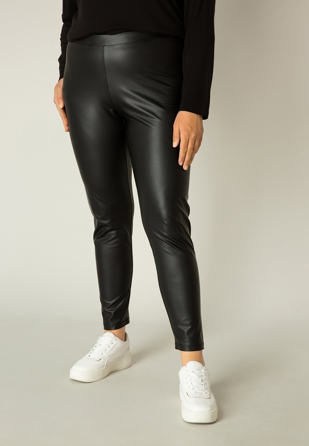 

Леггинсы ALENE BASE LEVEL CURVY, черный