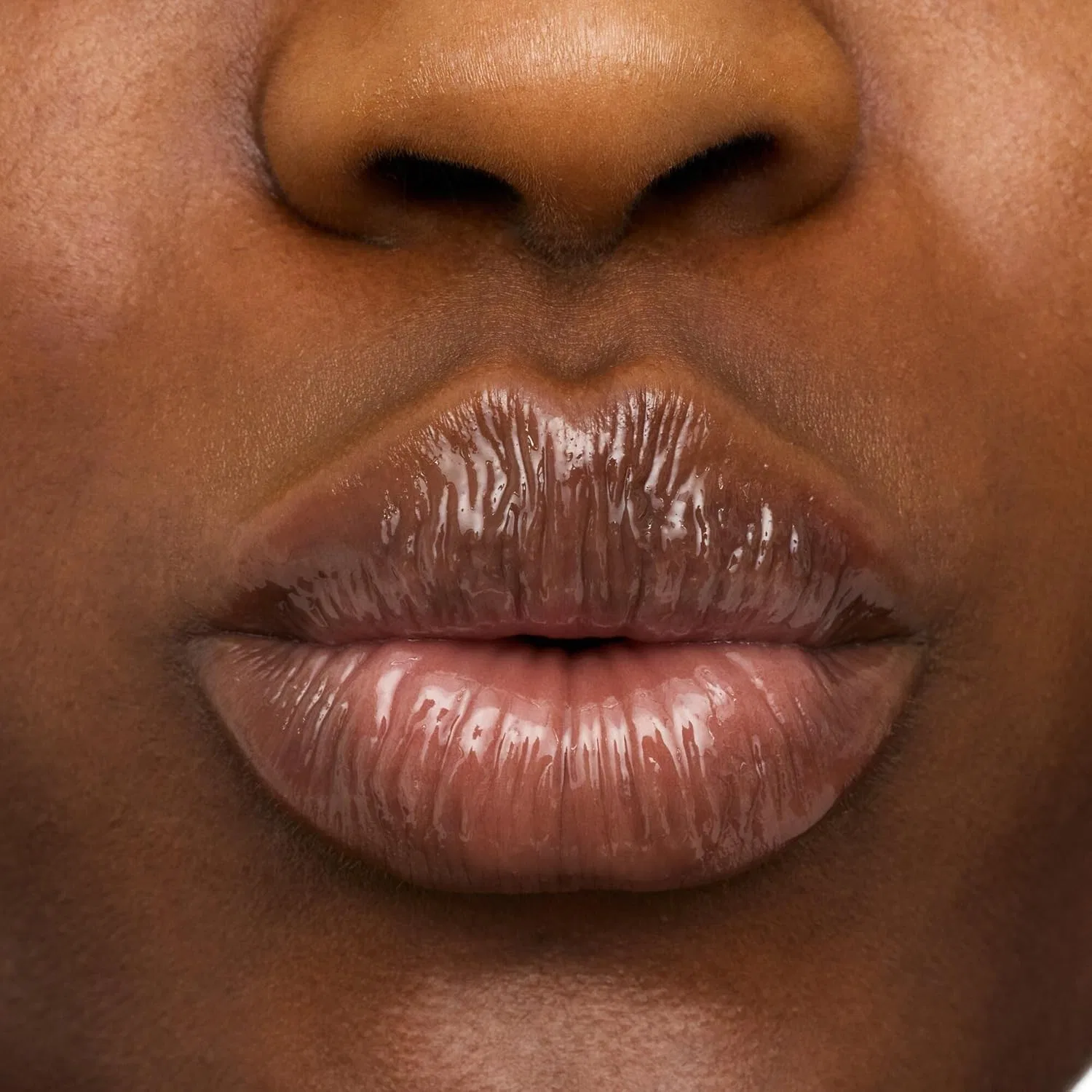 Прозрачное масло для губ «hydra kiss» от essence Essence, Classy Glassy — фото 4