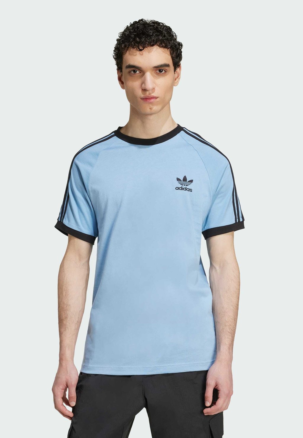 

Футболка с принтом STRIPES Adidas Originals, синий