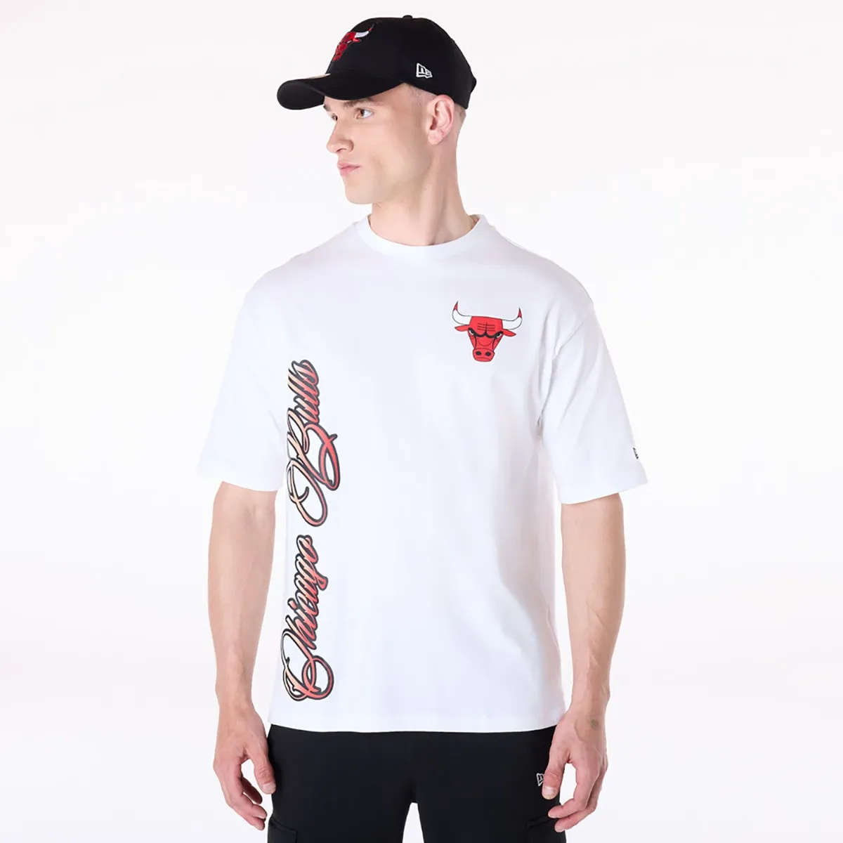 

Футболка Chicago Bulls NBA Font Graphic New Era, белый